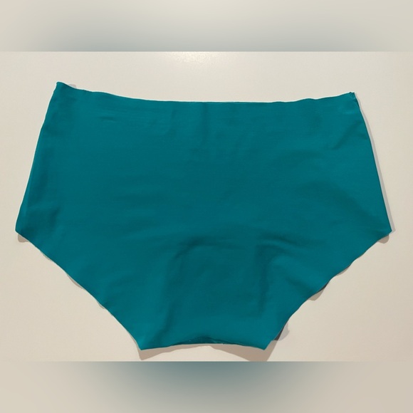Victoria's Secret Teal Women Shorts - Picture 4 of 4